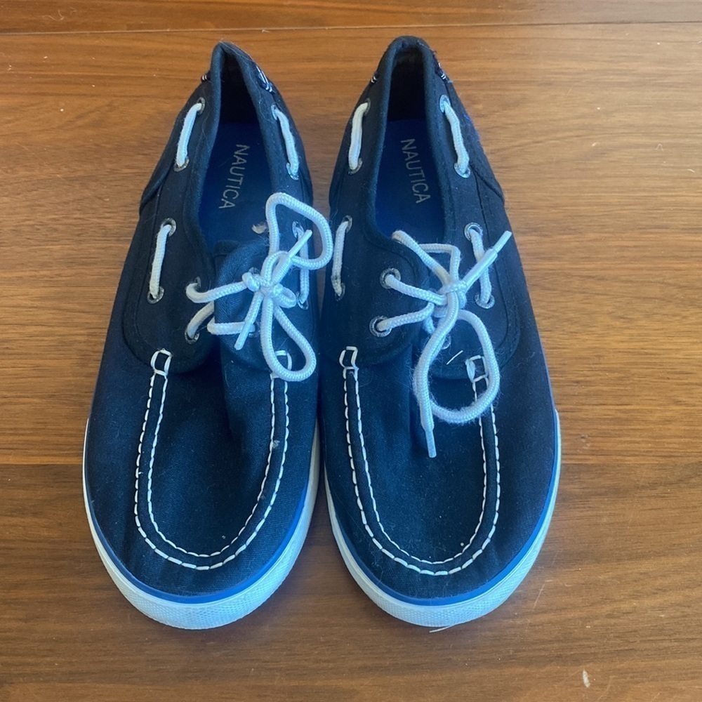 Nautica Boat Shoes Size 5
